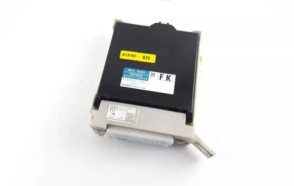 Lexus GS 250 350 300H 450H Fuse module 89221-30410 8922130410 238000-5461
