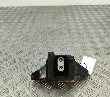 Hyundai Kona I Engine mount bracket 21870K4000