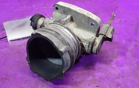 Ford Fiesta Throttle body valve 