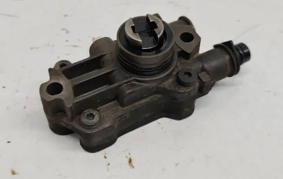 Mercedes-Benz A W168 Fuel injection high pressure pump A6110900250 6110900250 0440020003