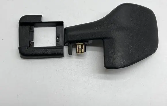 Ram 1500 Sliding door rail trim 5ZF15TX7AD 61868AH 6007828