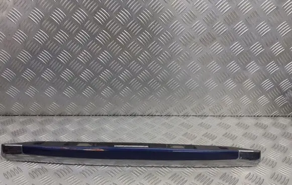 KIA Carnival Rear window tailgate spoiler 