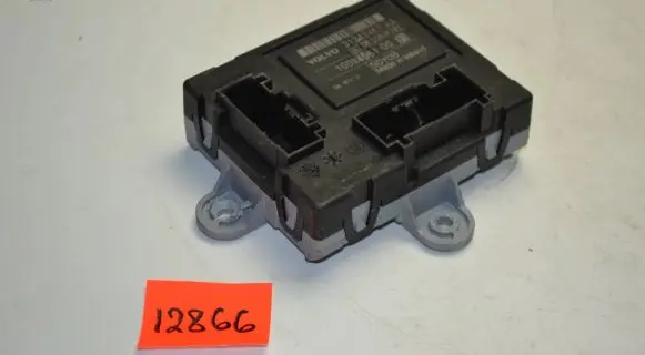 Volvo V70 Door control unit/module 31343467 1009406100