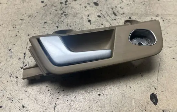 Audi A4 S4 B6 8E 8H Front door interior handle 