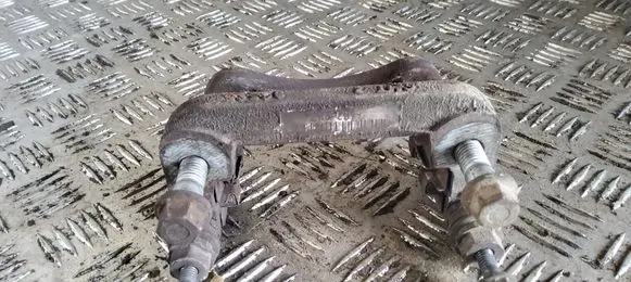 Opel Insignia A Brake caliper pad carrier rear 