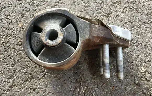 Ford F150 Gearbox mount