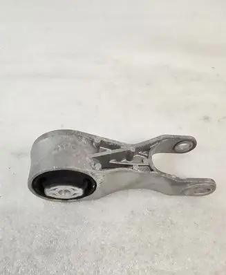 Porsche Cayenne (9Y0 9Y3) Engine mounting bracket 9Y0199343A