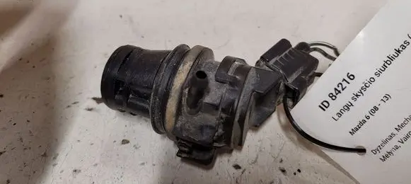 Mazda 6 Windscreen/windshield washer pump 8603102451