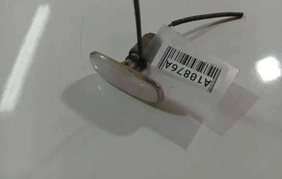 Audi A2 Front fender indicator light 