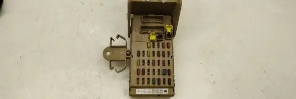 Subaru Forester SH Fuse module 82201FG010 807326 0124