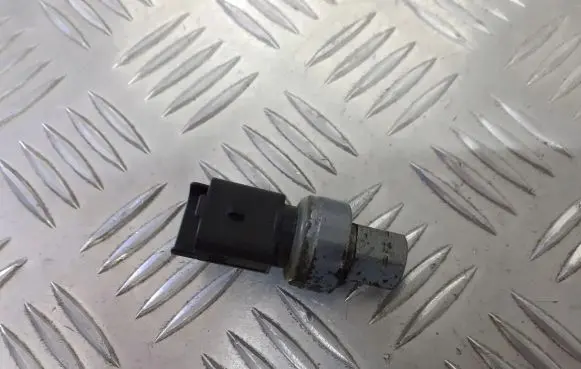 Peugeot 207 Air conditioning (A/C) pressure sensor 
