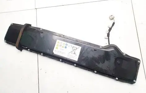 Mazda CX-30 Hybrid / electric car battery 100res020074