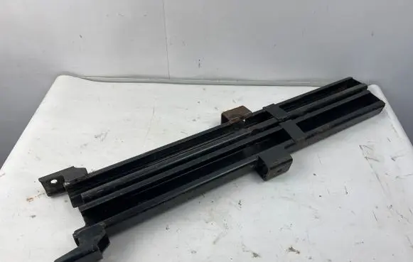 Volkswagen Multivan T4 Rear seat guide rail 