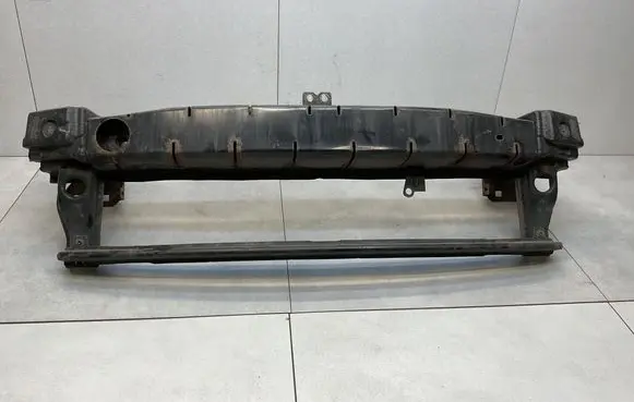 Volkswagen Jetta VI Front bumper cross member