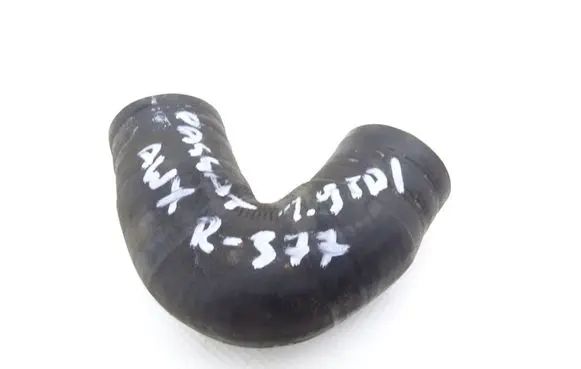 Volkswagen PASSAT B5.5 Engine coolant pipe/hose 038121101