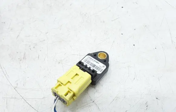 Citroen C-Crosser Airbag deployment crash/impact sensor 8651A001 39754C