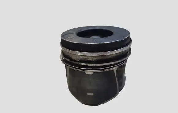 Ford Kuga I Piston