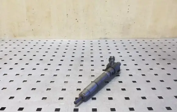 Volvo V40 Fuel injector 31303238 0445116046