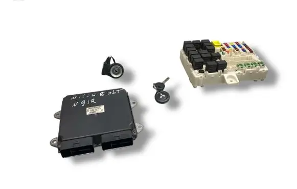 Mitsubishi Colt Engine ECU kit and lock set A1351507679 1860A718 E6T42494