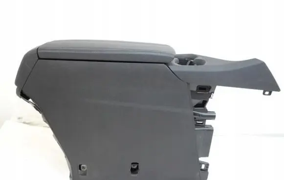 Peugeot 5008 II Center console 