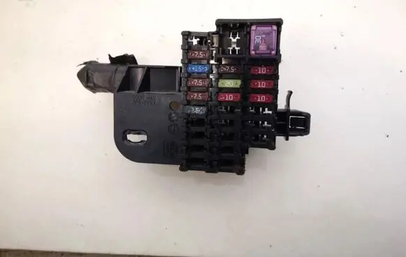 Mazda 2 Fuse box set 5906ma2 d65166730