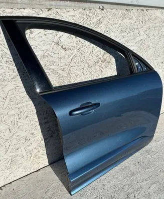 Ford Kuga III Front door