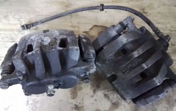 Lexus RX 450H Front brake caliper