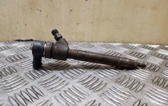 Volvo XC70 Fuel injector 30777526 0445110298