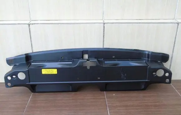Hyundai Santa Fe Radiator trim 8641026910
