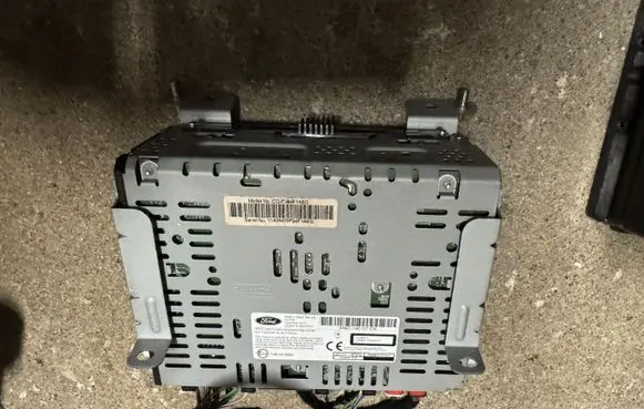 Ford Galaxy Other devices EM2T19C107CN