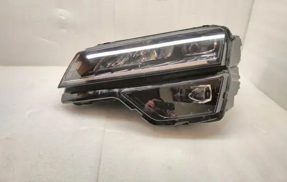 Skoda Karoq Headlight/headlamp