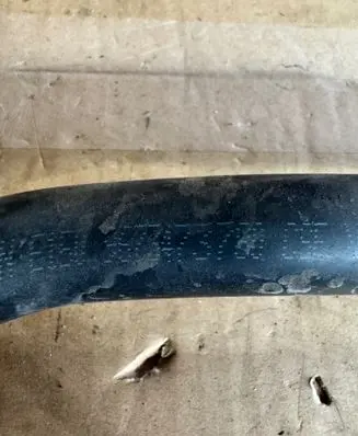 Engine coolant pipe/hose