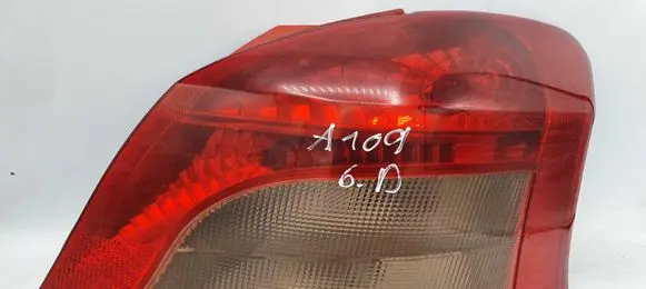 Toyota Yaris Rear/tail lights NOCODE