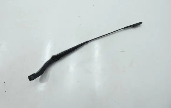 Mercedes-Benz B W245 Front wiper blade arm A1698200240