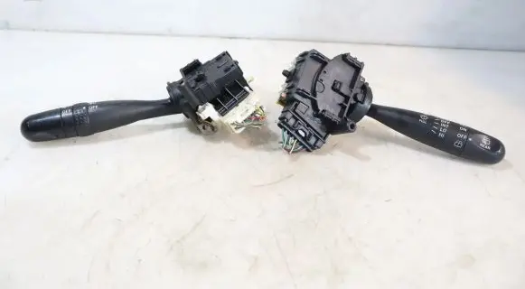 Toyota Yaris Light switch