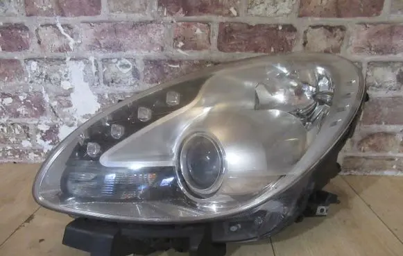 Alfa Romeo Giulietta Headlight/headlamp