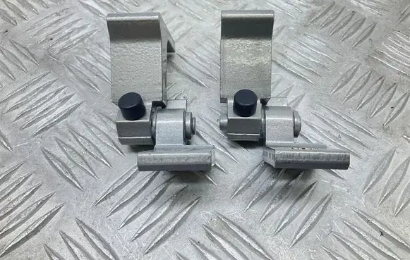 Skoda Karoq Rear door hinge set 8X4833408A 8X4833406A 8X0831404E
