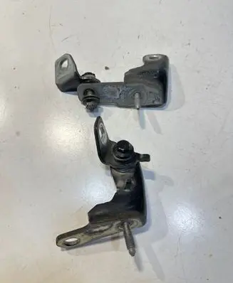 Ford Focus Front door upper hinge H1BBA22810AD H1BBA22800AD