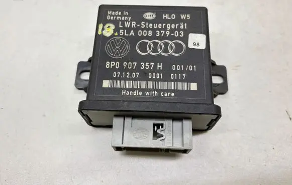 Audi A8 S8 D3 4E Light module LCM 8P0907357H 5LA00837903
