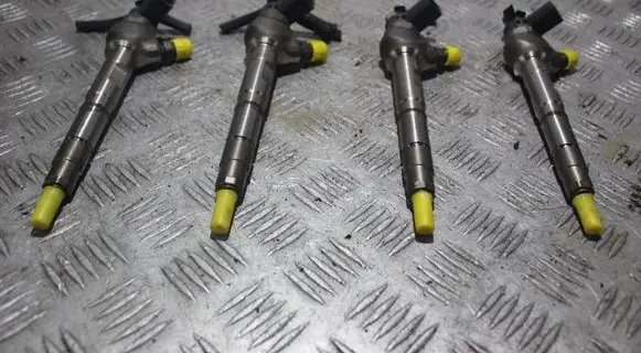 Volkswagen Caddy Fuel injector 0445110469