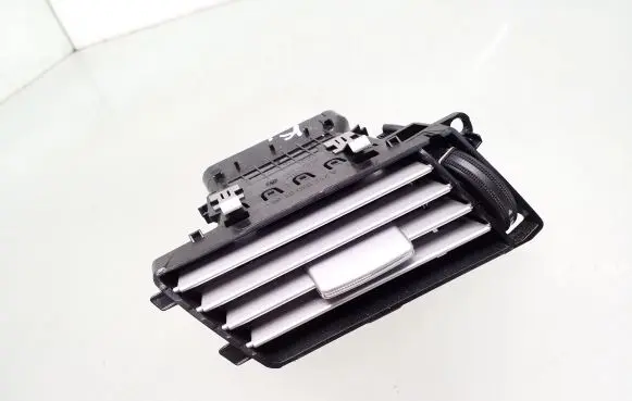 Mercedes-Benz E W212 Dashboard side air vent grill/cover trim A2128300154