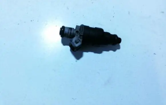 Audi A4 S4 B5 8D Fuel injector 078133551n