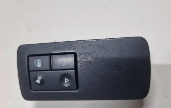 Opel Vectra C Electric window control switch K001122 24453571