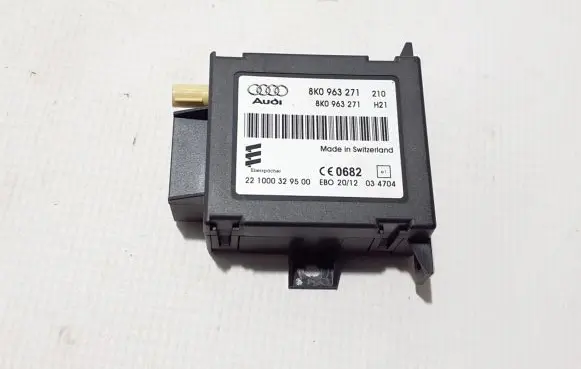 Volkswagen Touareg II Auxiliary heating control unit/module 8K0963271