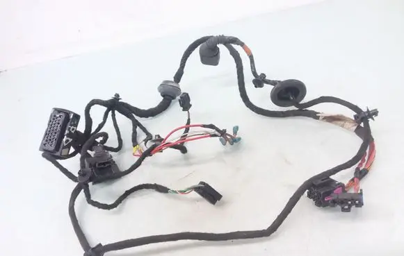 Volkswagen PASSAT B5 Front door wiring loom 3B0121G