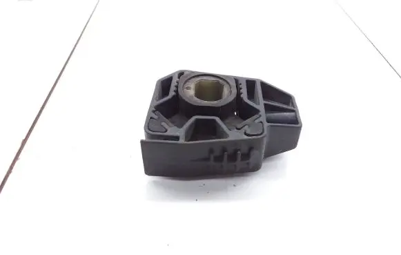 Radiator support slam panel bracket