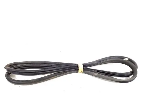 Toyota Avensis Verso Front door rubber seal 62311-44040