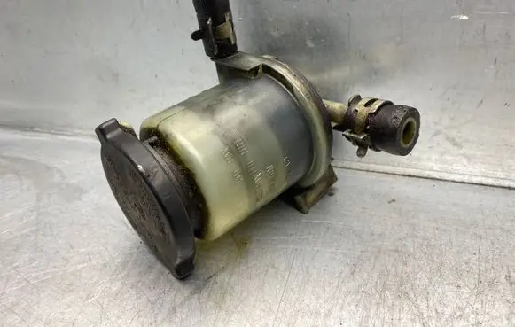Toyota Corolla Verso E121 Power steering fluid tank/reservoir