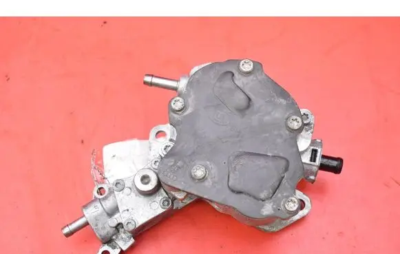 Skoda Fabia Mk2 (5J) Vacuum pump 038145209N