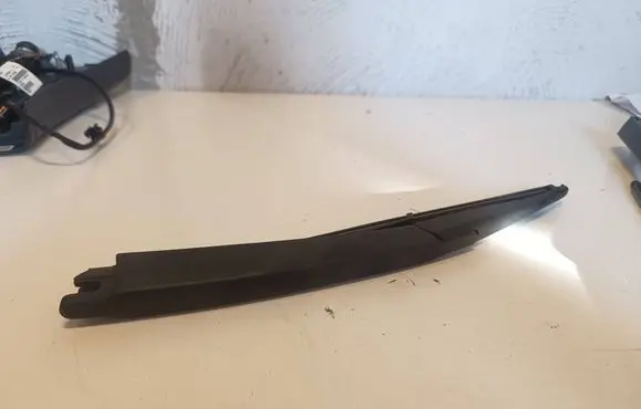 Renault Clio II Rear wiper blade arm 7700847532 109864